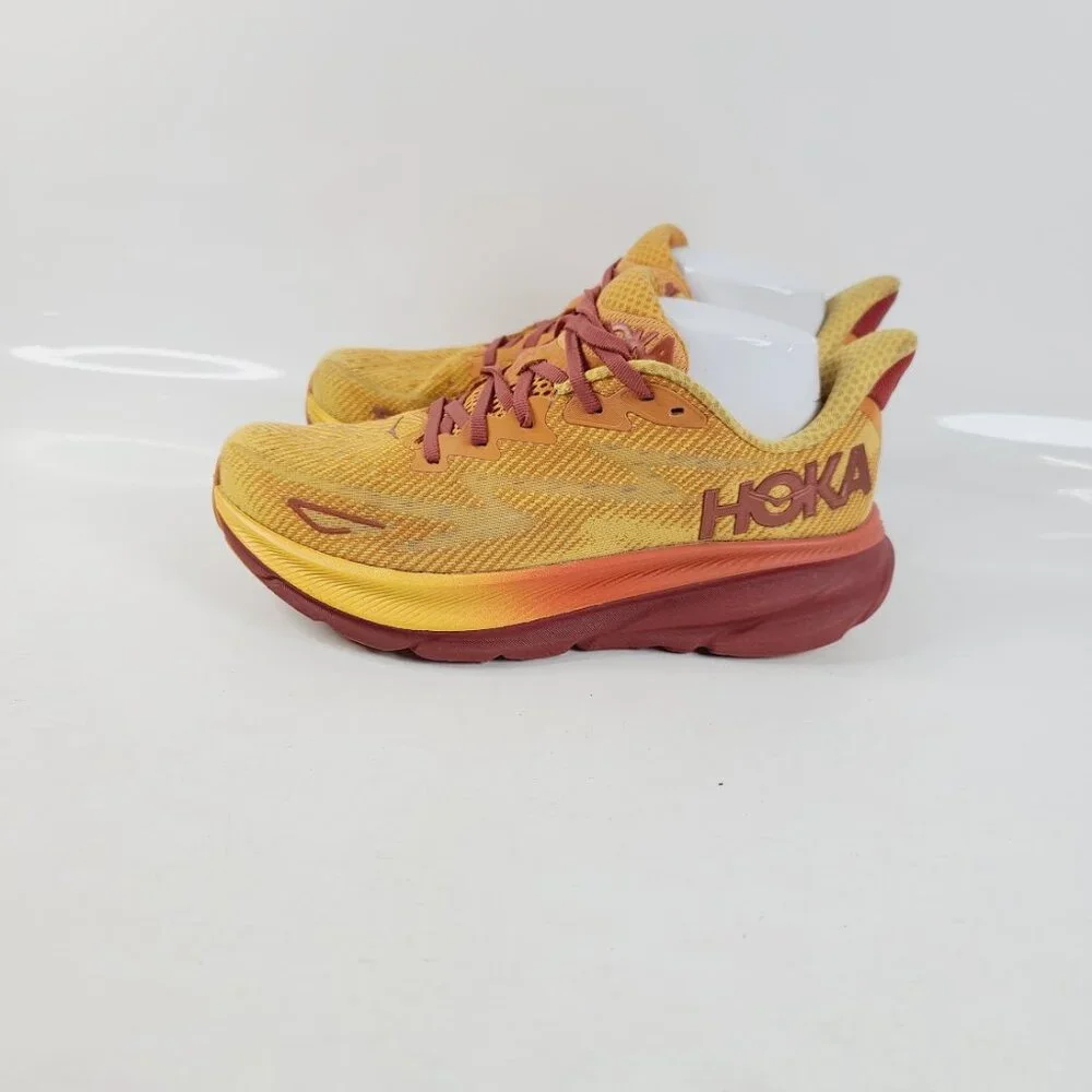 Hoka One One hoka one